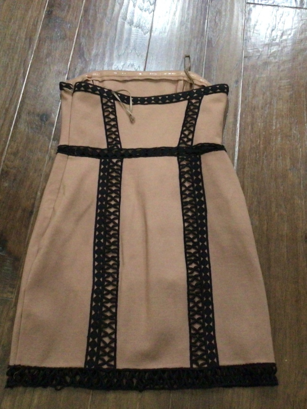 Free People  shoulder less dress with black trim. Size 2  great shape - Picture 2 of 7